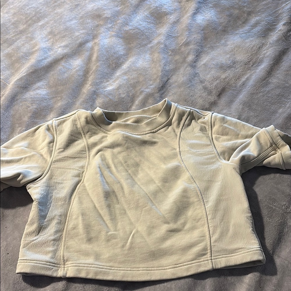 Lululemon Cream crop top